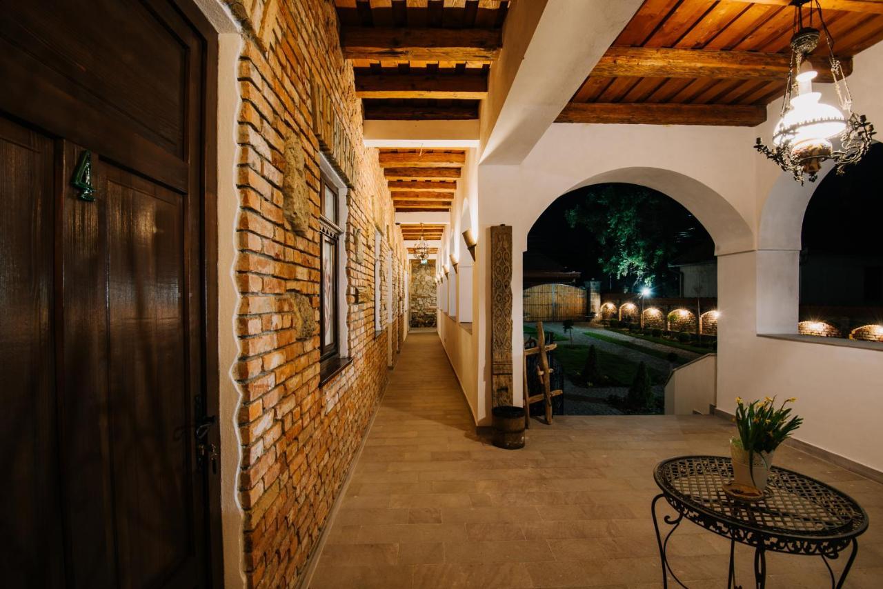 Molnos Kuria Pension Corund  Dış mekan fotoğraf