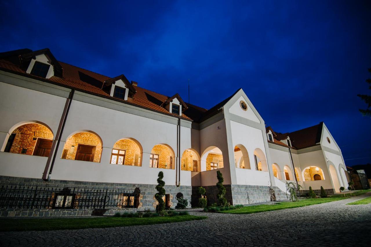 Molnos Kuria Pension Corund  Dış mekan fotoğraf